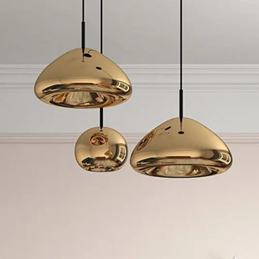 Tom Dixon LED závěsné světlo Void mini, Ø 15 cm, mosaz Nízká Cena
