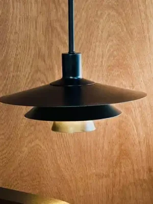Ihned K Objednání Závěsné světlo Dyberg Larsen Kay, Ø 30 cm, černé, kov