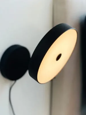 Výhodná Nabídka Dyberg Larsen LED nástěnné světlo Starlight, černá, Ø14 cm, stmívatelné.