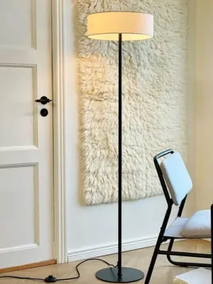 Omezená Nabídka Dyberg Larsen stojací lampa Calix, černá/přírodní barva, 150 cm