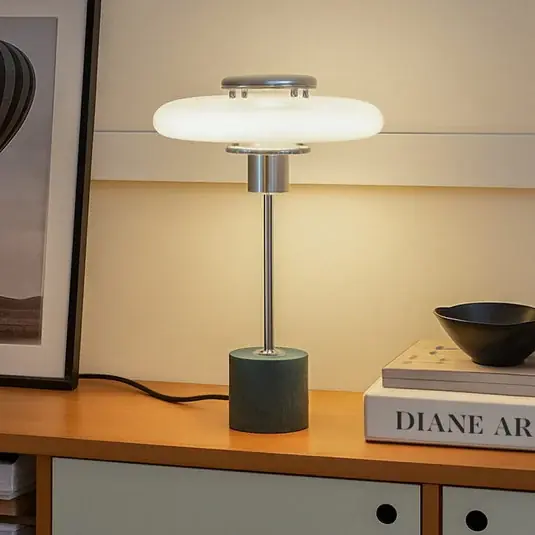 Sezónní Sleva Lindby stolní lampa Branford, retro, bílá/zelená opálové sklo/mramor