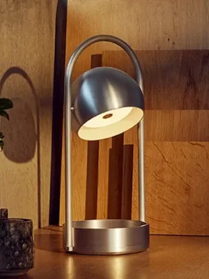 Ihned K Objednání FRANDSEN LED stolní lampa Ball Portable, hliník broušený