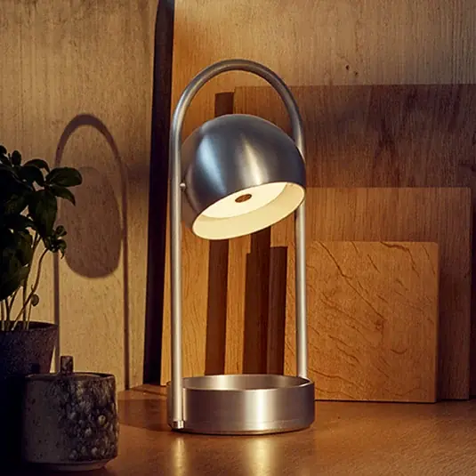 Ihned K Objednání FRANDSEN LED stolní lampa Ball Portable, hliník broušený