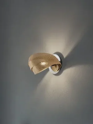 Nástěnné světlo Vento, černá/zlatá, kov, 27 cm, E14 Must-Have