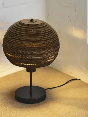 Sleva Stolní lampa OSRAM BALL, hnědá, výška 39 cm, vlnitá lepenka, E27