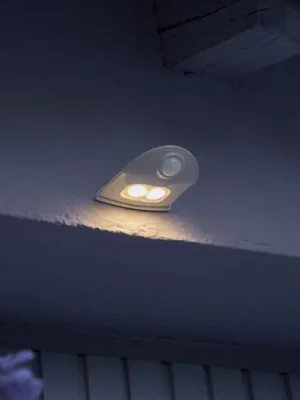 Speciální Cena OSRAM LED venkovní nástěnné svítidlo DOORLED DOWN, bílá, senzor baterie