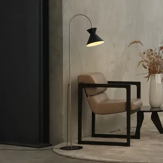 Objednat Nyní Stojací lampa OSRAM Decor Waist, ocel, černá, E27
