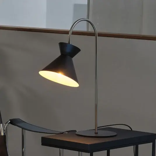 Nejprodávanější Stolní lampa OSRAM Decor Waist, ocel, černá, E27