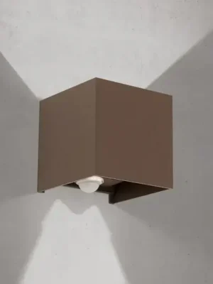 Venkovní nástěnné svítidlo LED Cube-S, corten, kov, senzor Cenová Bomba