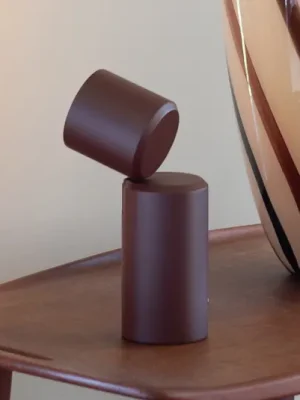 Přímo Od Výrobce It‘s about RoMi LED stolní lampa na baterie Milan, tmavě červená, 19 cm