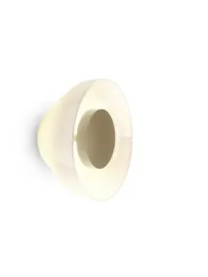 MARSET LED nástěnné světlo Aura, Ø 18 cm, zapnuto/vypnuto, opálové Sleva