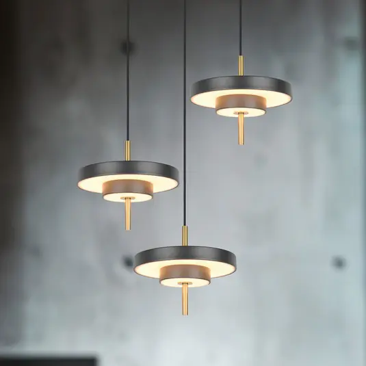 Závěsné světlo LED Keaton, černá/zlatá Ø 45 cm CCT 3-flg. Časově Omezené