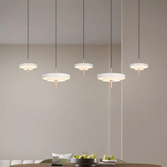 Závěsné LED světlo Keaton, světle šedé, délka 140 cm, CCT, 5 svítidel. Výprodej