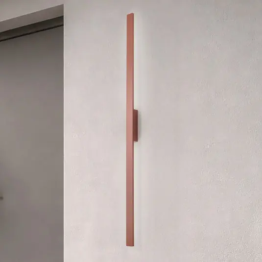 LED nástěnné světlo Demi L, cihlově červené, hliník, výška 144 cm, IP54 Top Prodej