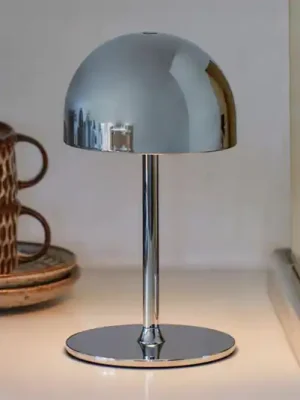 Bezpečná Platba LED stolní lampa na baterie Tim, chromová, výška 22 cm, IP54