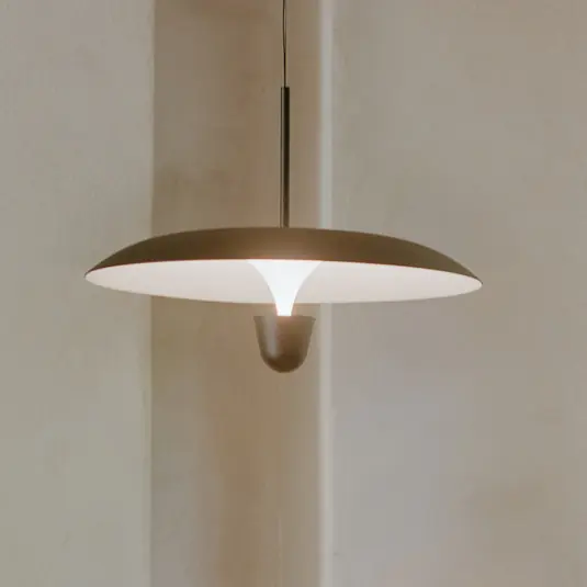 New Works LED závěsné světlo Kantarell, Ø 55 cm, černé Pouze Dnes
