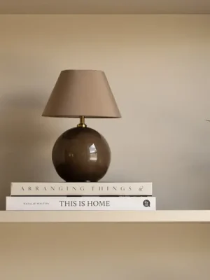 Ihned K Objednání Globen Lighting stolní lampa na baterie IRIS, hnědá, výška 23 cm