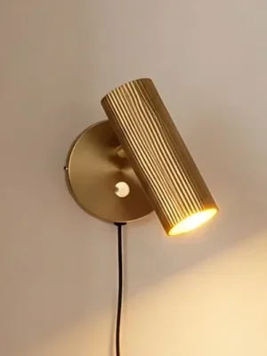 Dokud Zásoby Vydrží Globen Lighting Nástěnné světlo Hubble, leštěná mosaz