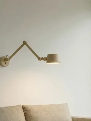 Pouze Dnes Lucande nástěnné světlo Silka, 91 cm, béžové, nastavitelné, E27