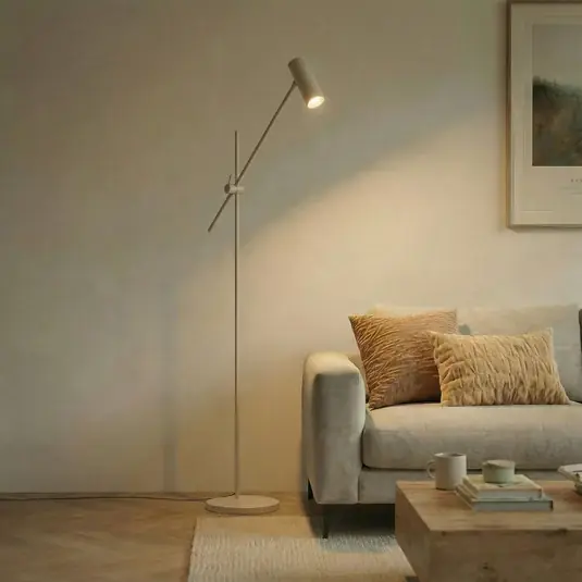 Akce Stojací lampa Lindby Vilo, béžová, 153 cm, GU10, s nastavitelným ramenem