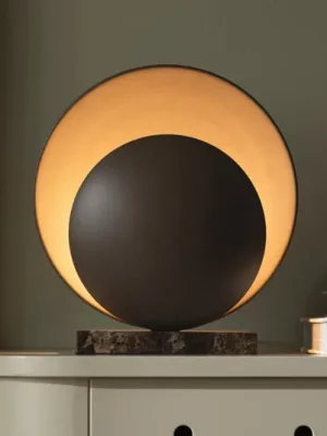 Globen Lighting stolní lampa ORBIT, hnědá, výška 32 cm, mramorová podstava Zlevněný