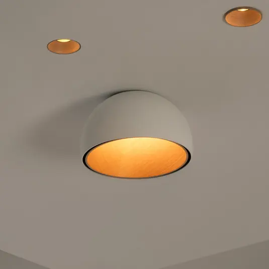 Autentický Vibia LED stropní svítidlo DUO, bílé, výška 19 cm, dubové dřevo