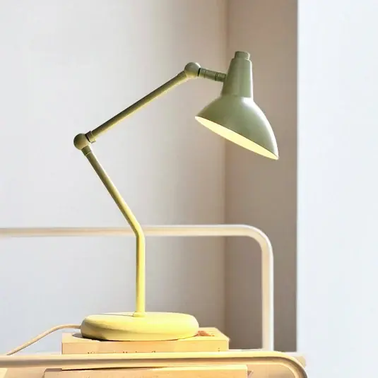Ihned K Objednání Dyberg Larsen stolní lampa Vela, mátová, výška 45 cm