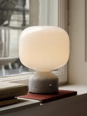 Omezená Nabídka GEJST LED stolní lampa na baterie Meemo, mramorově bílá, sklo, USB