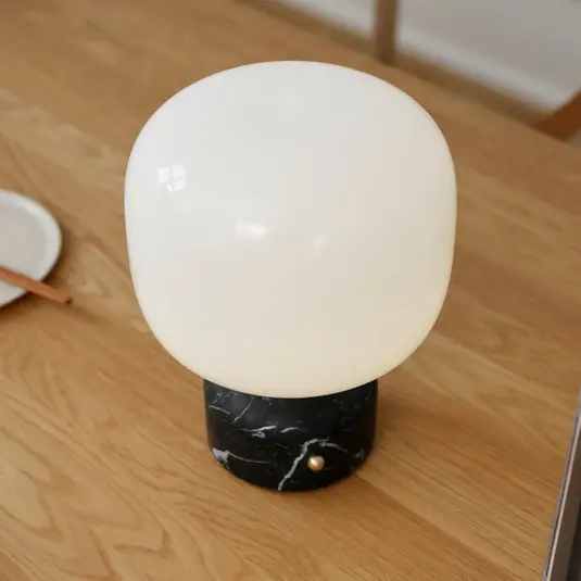 Nejlepší Cena GEJST LED stolní lampa na baterie Meemo, černý mramor, sklo, USB