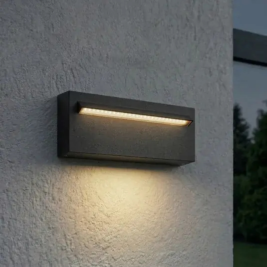 Venkovní nástěnné svítidlo Lucande Joril, 25 cm, černé, IP65 Nejprodávanější