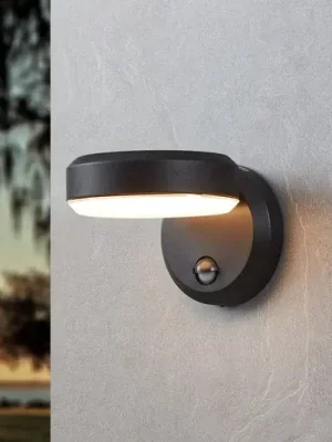 Venkovní nástěnné svítidlo Fornaci, černá, šířka 16 cm, senzor Cenová Bomba