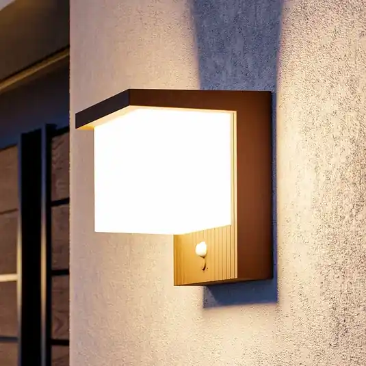 Solární nástěnná lampa LED Frigento v barvě rezavé, výška 15 cm, senzor Akční Nabídka