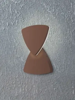 Vysoce Kvalitní Venkovní nástěnné svítidlo Pedersano v barvě rezavé, šířka 14 cm, trojúhelníková