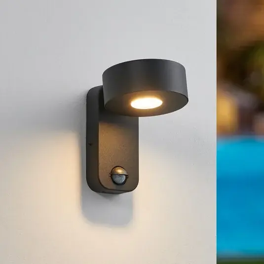 Venkovní nástěnné svítidlo Palosco, černá, výška 17 cm, kovová, se senzorem Poslední Šance
