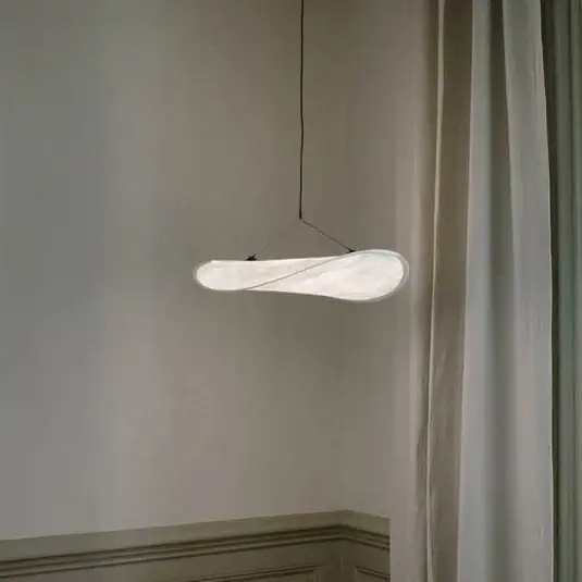 Novinka Závěsné světlo LED New Works Tense, Ø 55 cm, bílé, stmívatelné