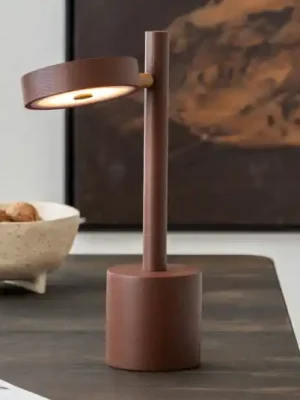 Originální GOOD & MOJO LED stolní lampa Okinawa, hnědá, 35 cm, dřevo