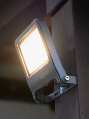 Objednat Nyní OSRAM LED venkovní bodové osvětlení ENDURA FLOOD, šedý 50 W 3 000 K IP65