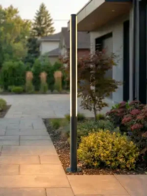 Koupit Online Lucande LED venkovní světlo Lynel, antracitová barva, výška 200 cm, IP54