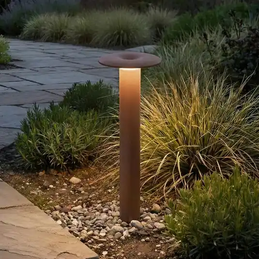 Sezónní Sleva Lucande LED osvětlení cesty Haloa, hnědé/rezavé, výška 50 cm, IP54