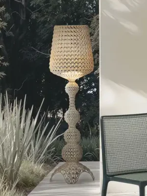 Kartell LED venkovní stojací lampa Kabuki, holubí šedá, IP44, stmívatelné Nejlepší Volba