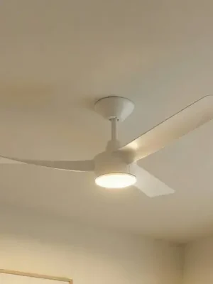Stropní ventilátor Lucande Airona s LED osvětlením, bílý, stejnosměrný, tichý, Speciální Cena