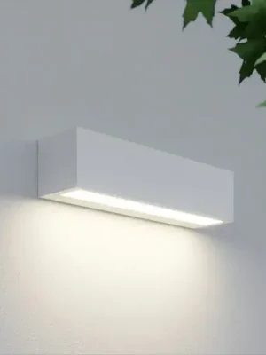Venkovní nástěnné svítidlo Lucande Lengo, 25 cm, bílé, směrované dolů, 3000 K Víkendová Akce