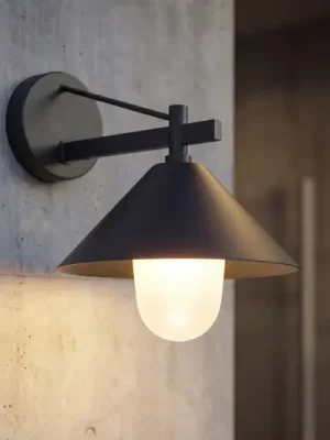 Hit Sezóny Venkovní nástěnné svítidlo Lucande Kiyogi, černé, 31 cm, E27, IP65
