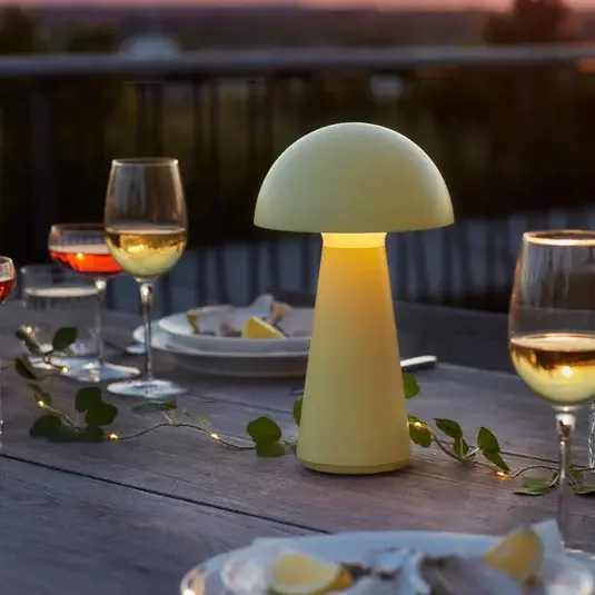 LED stolní lampa Sam na akumulátor, žlutá, plast, výška 28 cm, IP54 Nová Kolekce