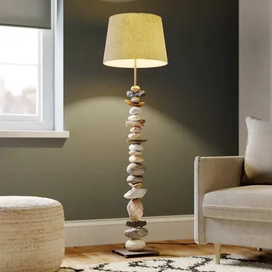 Cenový Hit Stojací lampa Vera s látkovým stínidlem a kamenným dekorem