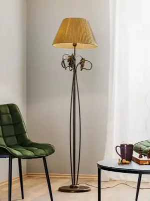 Stojací lampa Quercia, látkový stínidlo a dubové listy Objednat Nyní