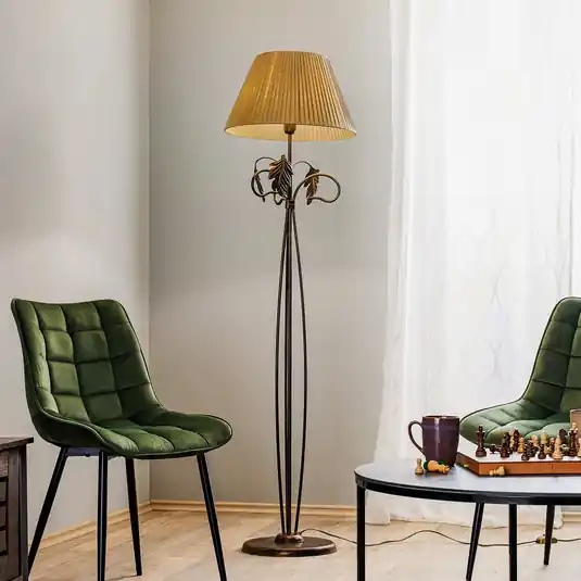 Stojací lampa Quercia, látkový stínidlo a dubové listy Objednat Nyní