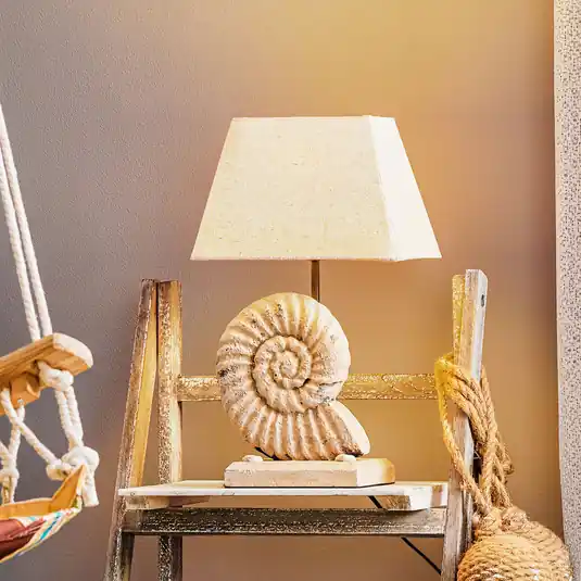 Stolní lampa Conchiglia s dekorovanou základnou Speciální Cena