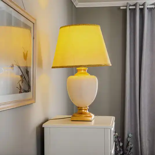 Must-Have Stolní lampa Mozart v barvě slonová kost/zlato