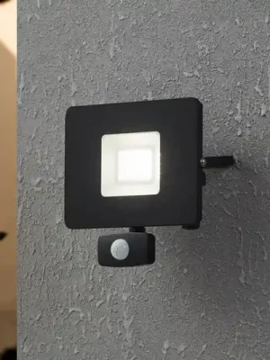Faedo 3 LED venkovní reflektor, senzor, černá, 30W Novinka